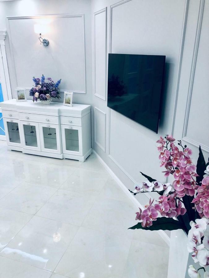 White Apartments In Arcadia 敖德萨 外观 照片