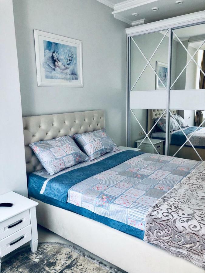 White Apartments In Arcadia 敖德萨 外观 照片