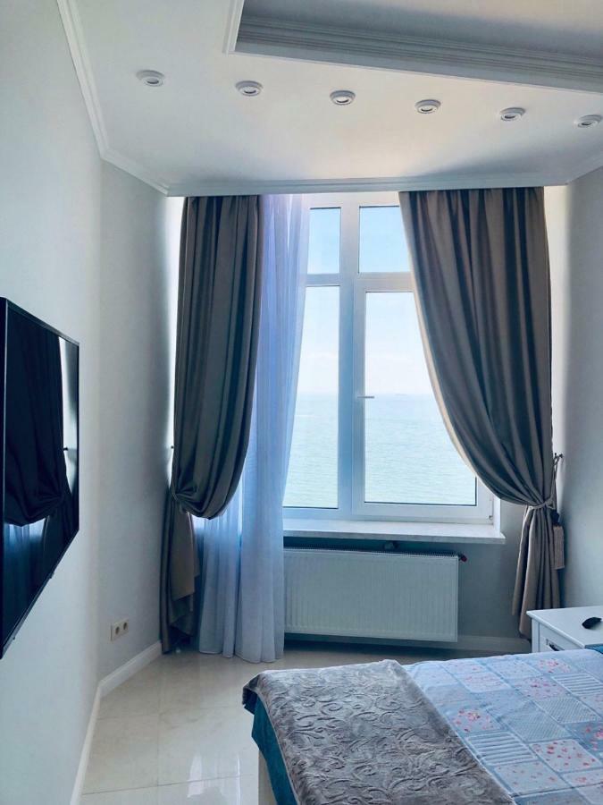White Apartments In Arcadia 敖德萨 外观 照片